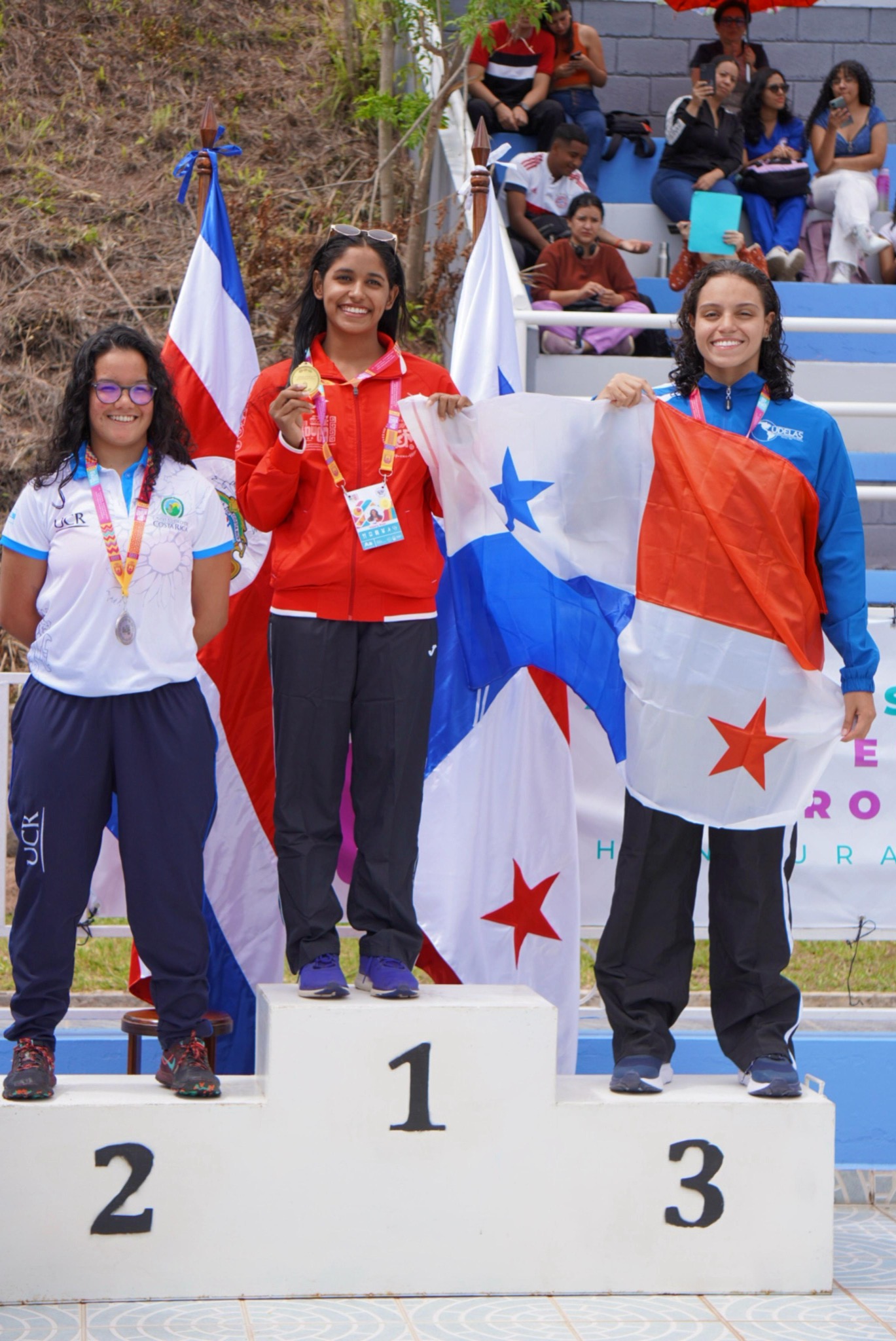 Atletas udelistas conquistan las primeras medallas en los JUDUCA 2025