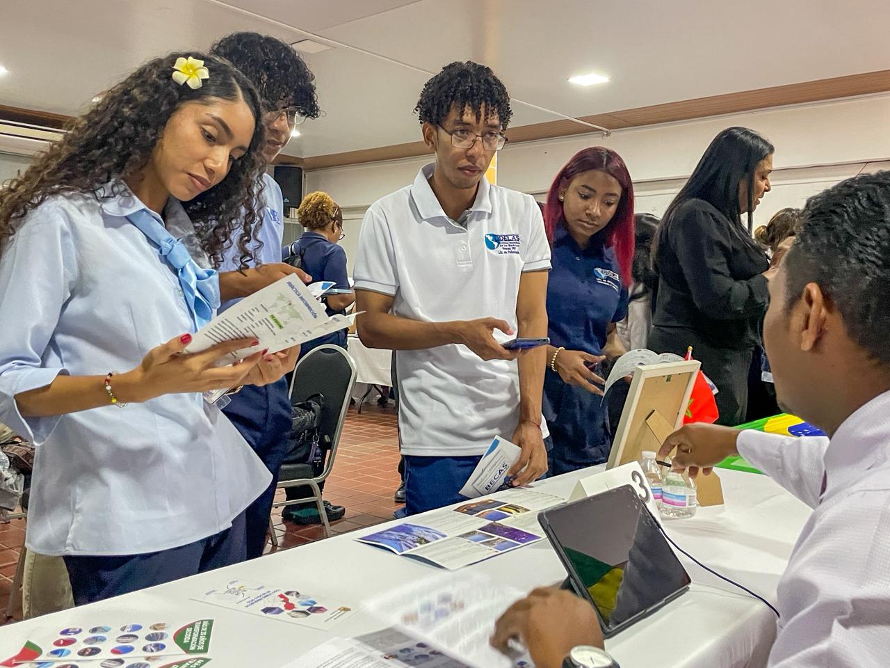 UDELAS realizó la octava edición de la Feria de Becas y Estudios Internacionales