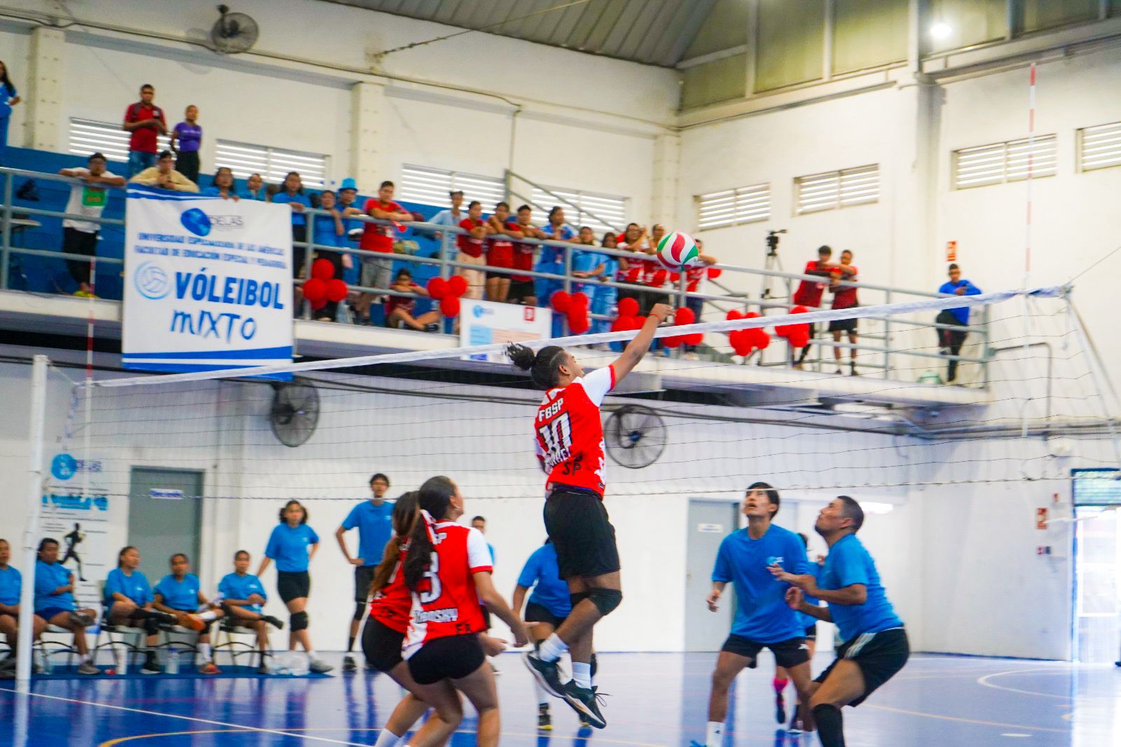 Vuelve el torneo interfacultades de voleibol mixto a UDELAS