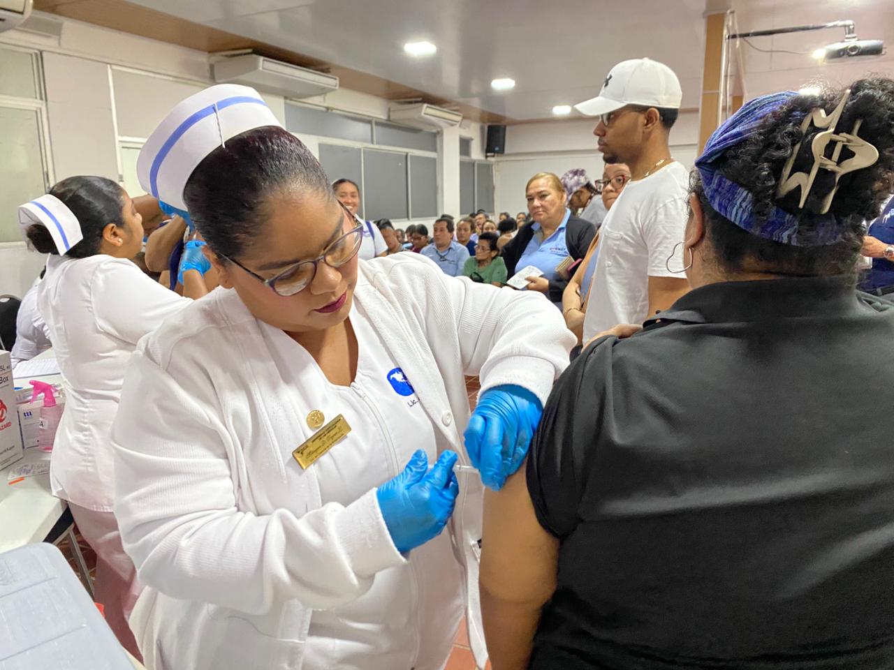Más de 700 dosis de vacunas aplicadas durante exitosa jornada de vacunación en UDELAS