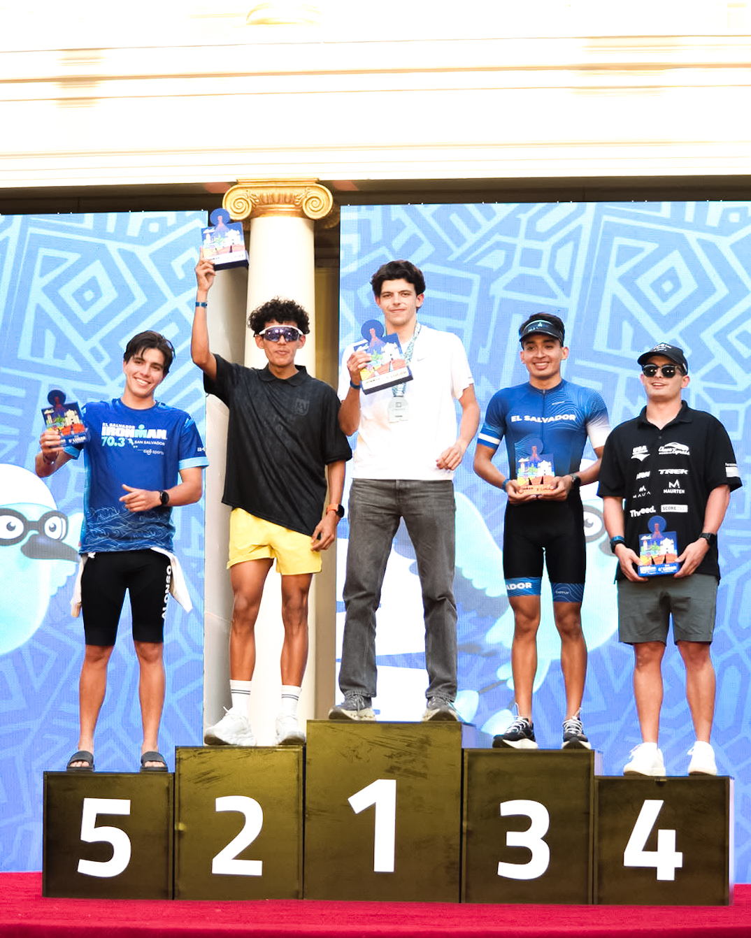 Estudiante de UDELAS destaca en el Ironman 70.3 de El Salvador