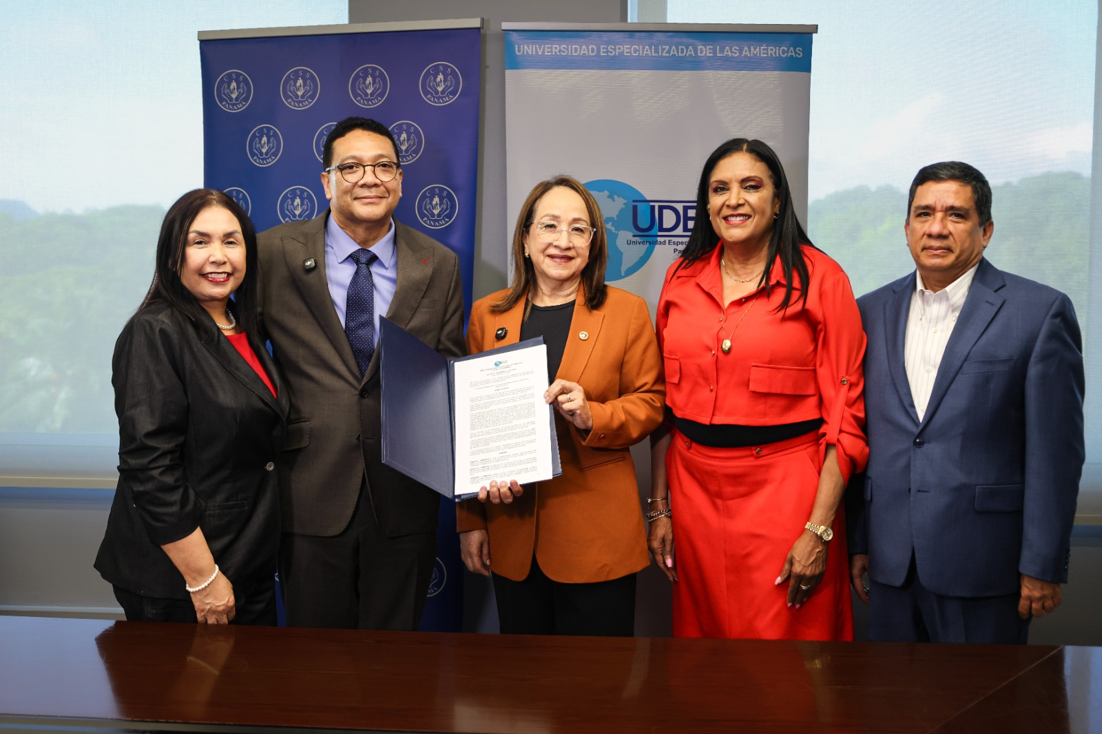 UDELAS y la Caja de Seguro Social firman convenio de colaboración académica 