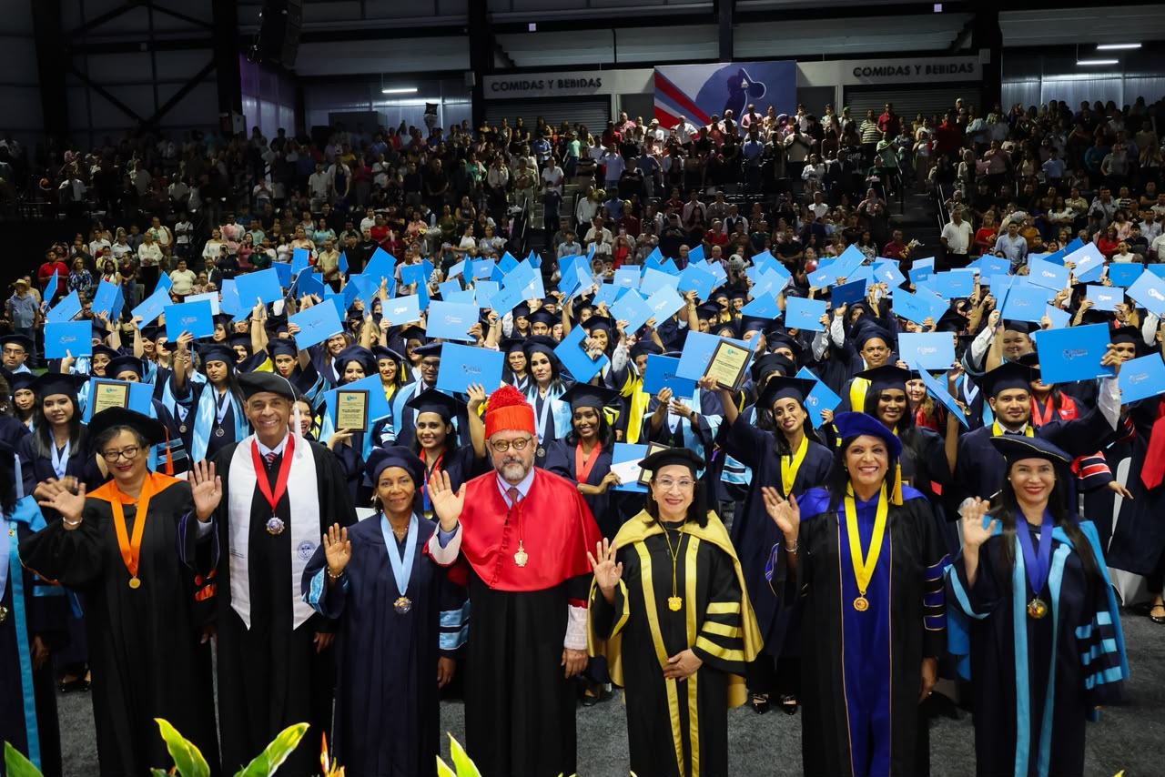 UDELAS Chiriquí celebró la graduación de 391 nuevos profesionales en la Promoción 2025–2026
